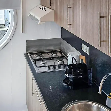 Aquacabin 4* 阿斯米尔