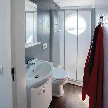 Botel Aquacabin 3*